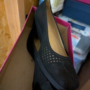Naturalizer black wedges size 9.5